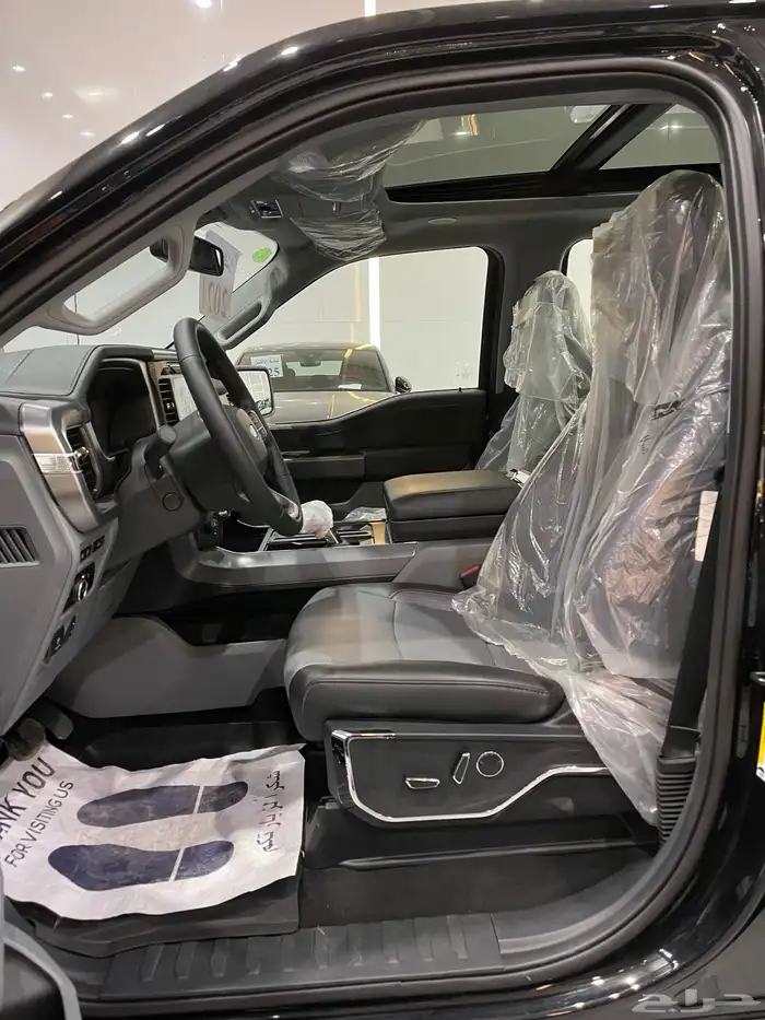 فورد f150  LARIAT جديد 2024 9