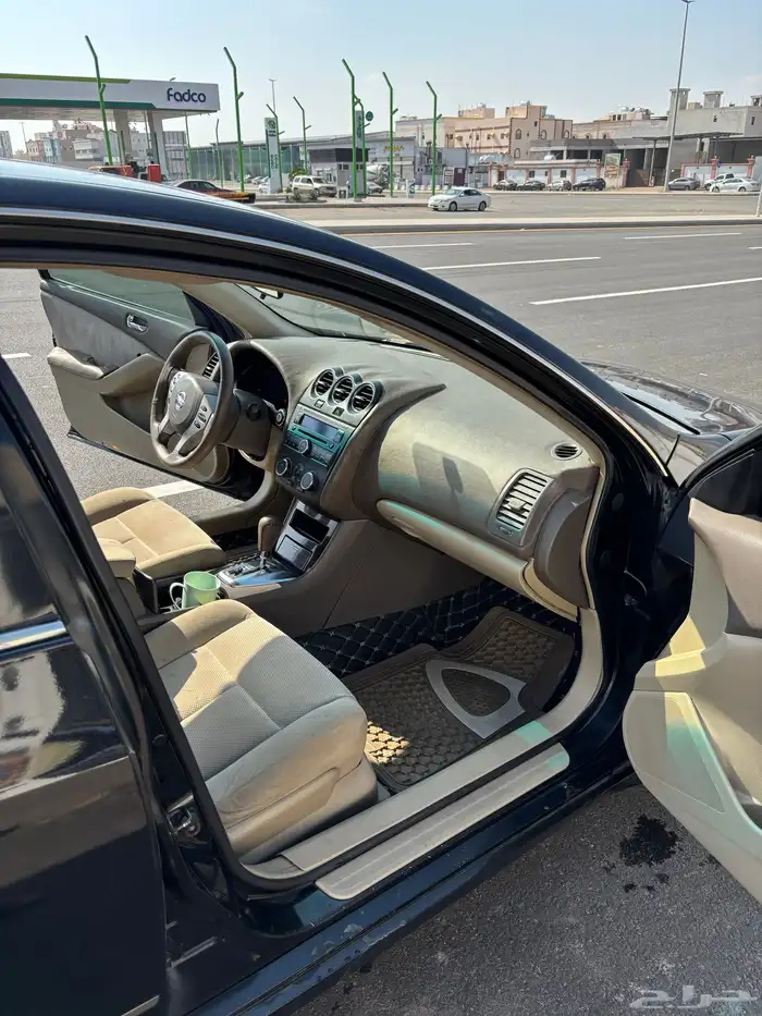 التيما للبيع 2009 نظيييف او البدل المناسب سياره عائليه 16