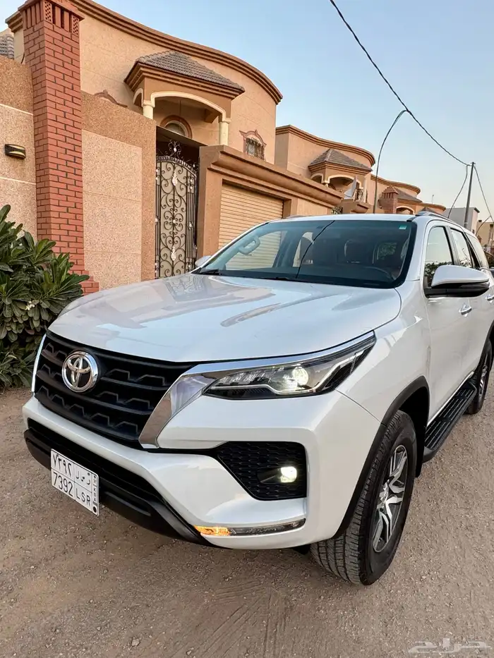 جيب فورشنر 2023 V6 4