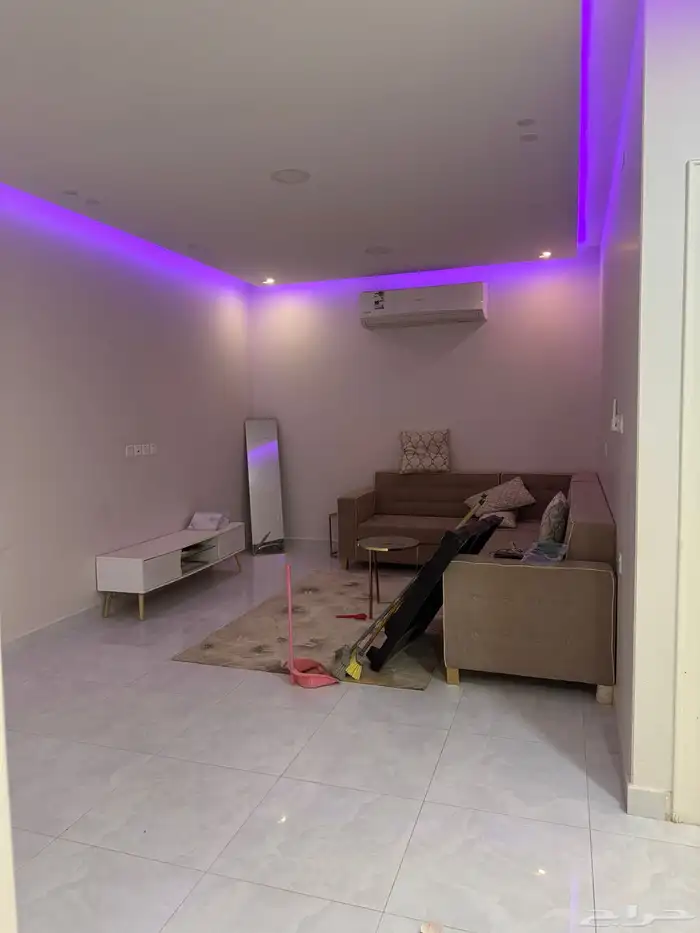 كامري بحي الروابي لتواصل   السعر 24 الف غير قابل ل 0