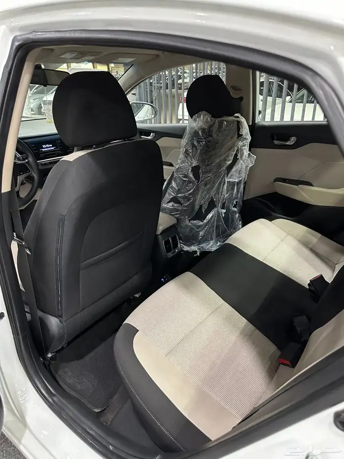 اكسنت 2020 ابيض محرك كبير 1.6 معرض(عبيد الرشيدي) 27