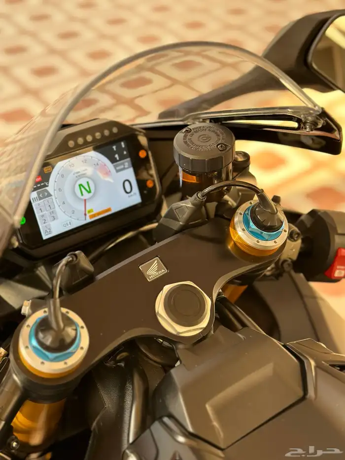 HONDA CBR 1000RR-R 10