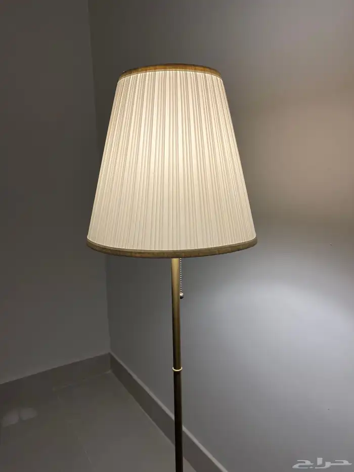 مصباح ارضي يعمل بشبك السلك مباشرة 1