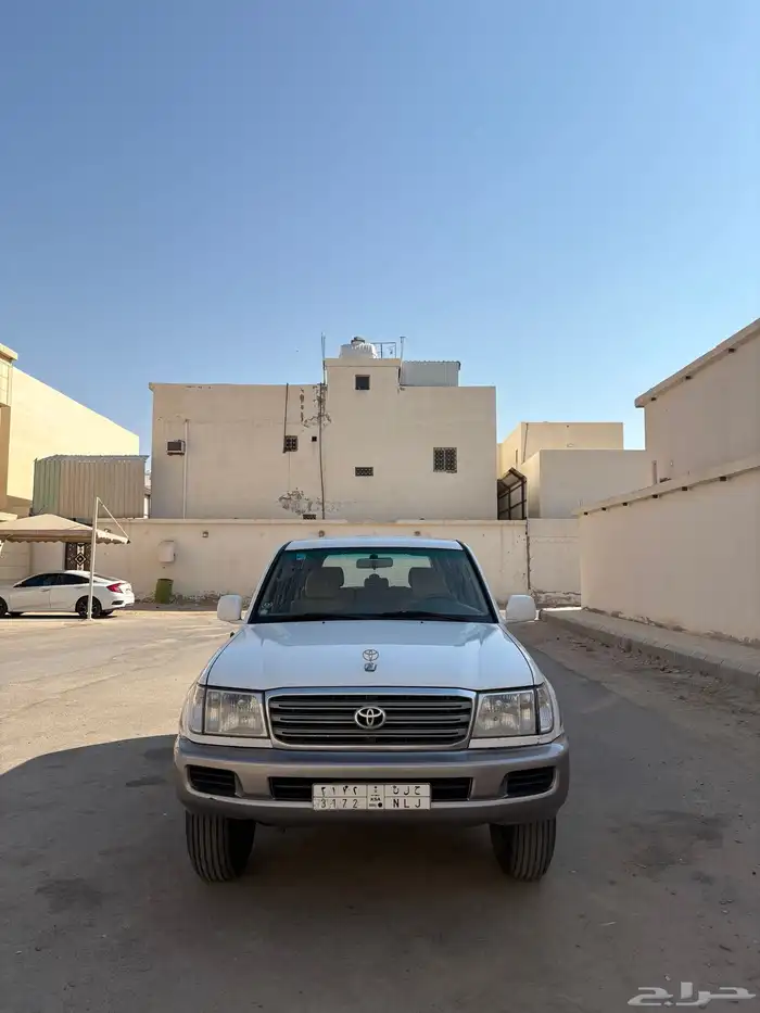 للبيع لاندكروزر 2005 قير عادي شرط 1