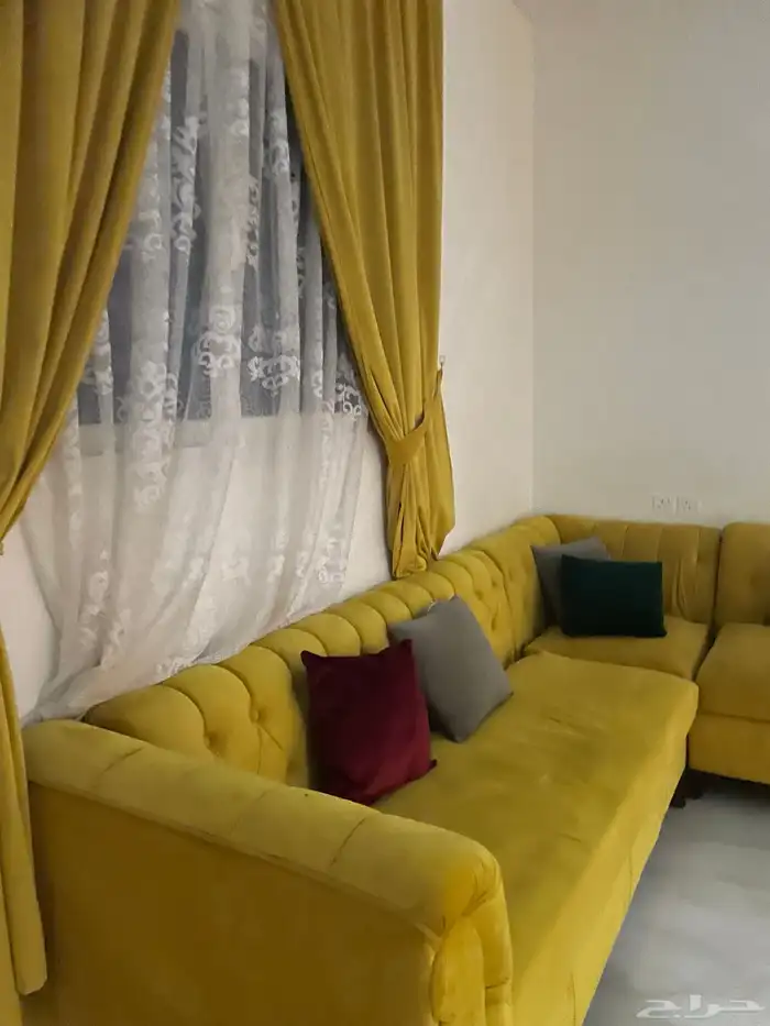 كنب للبيع وطاوله 0