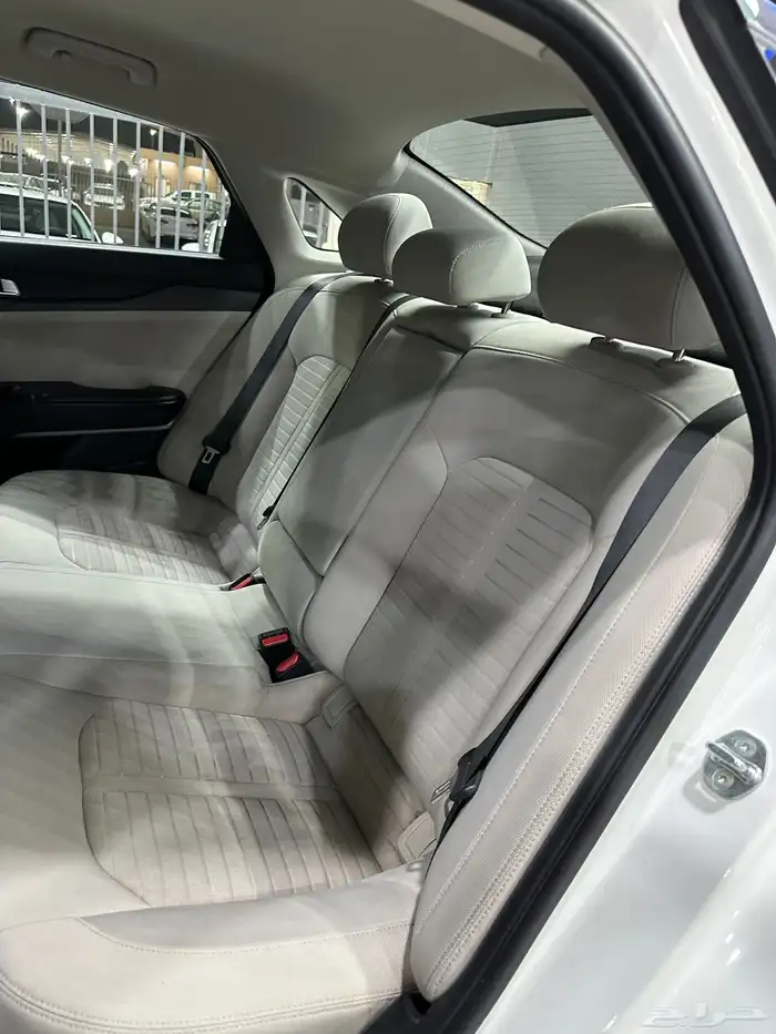 كيا K5 ستاندر 2022 لدى معرض(عبيد الرشيدي) 33