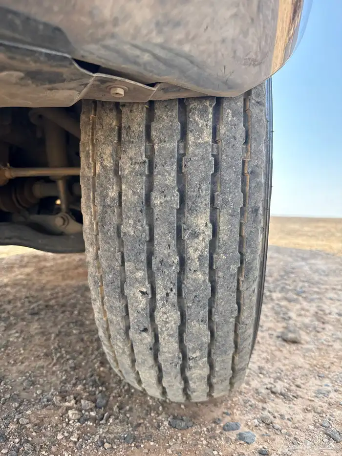 بيع كفرات بالون اربعه مع جنوط جديد المقاس 825  16 1