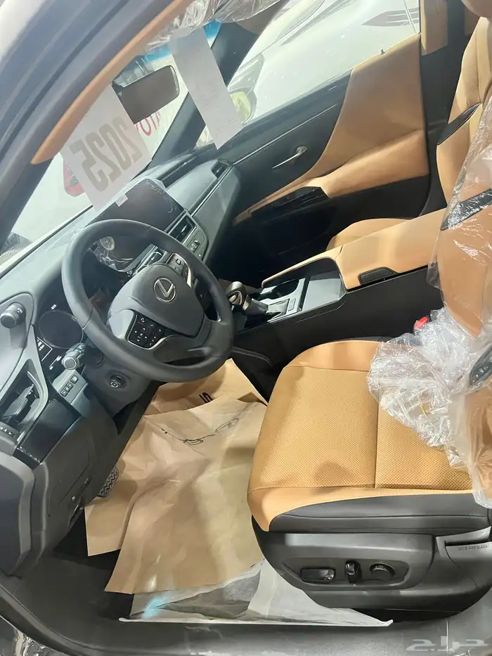 لكزس ES350 فئة CA وارد قطري 2025 4
