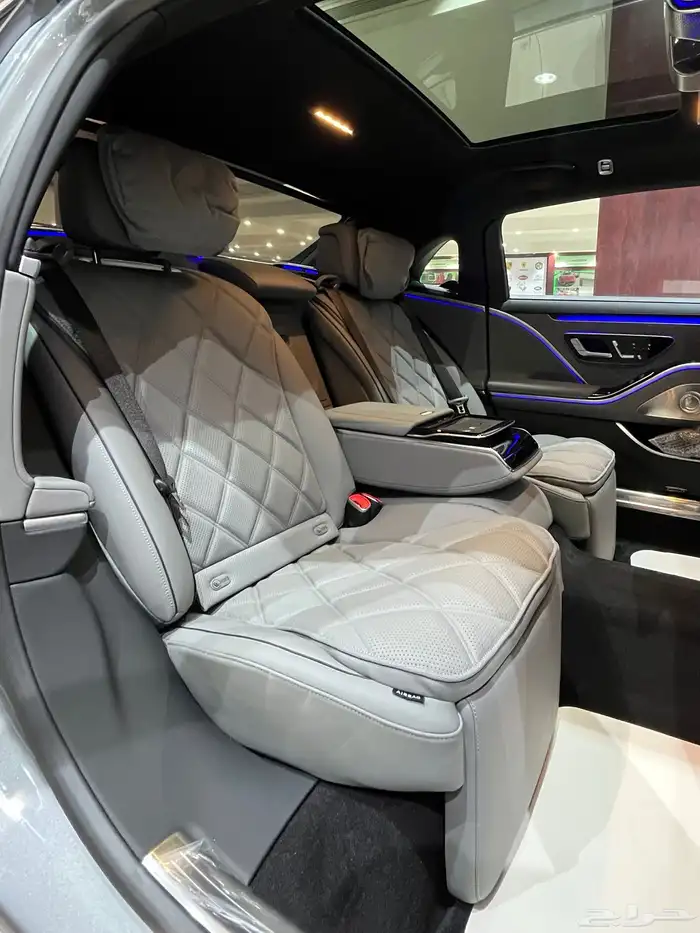 مرسيدس s580 مايباخ 2026 11
