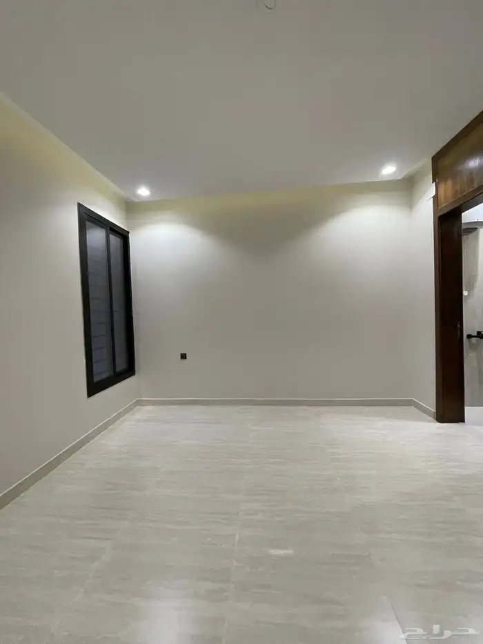 للبيع شقق ارضيه وشقق علويه من 430 الف حى المصيف 17