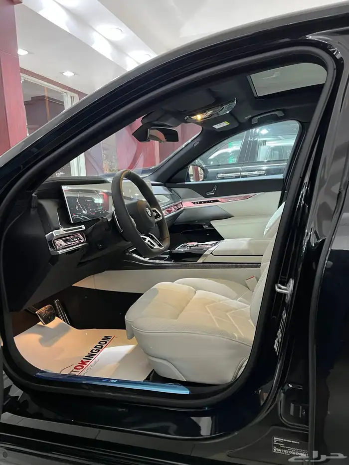 بي ام دبليو 735i 2026 4