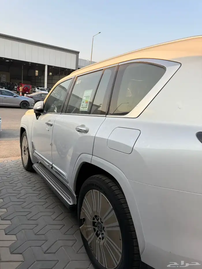 لكزس (2025-BB-LX)فل كامل عبداللطيف 11
