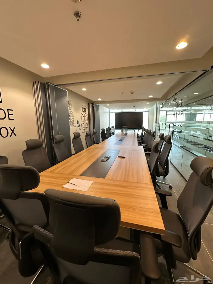 مكاتب وقاعات اجتماعات للايجار 5