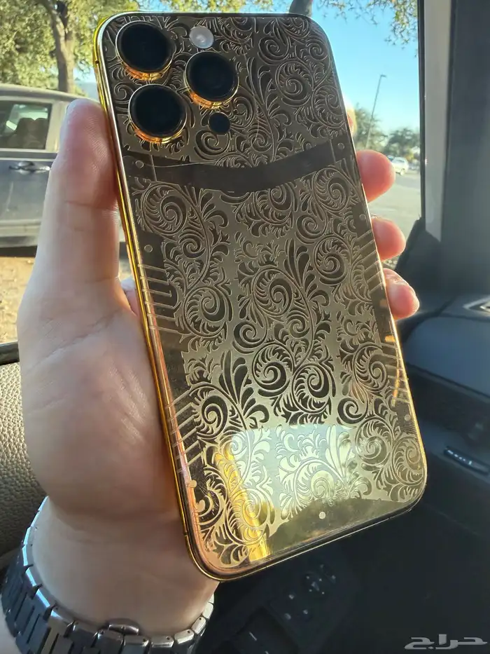 جوال iphone برو ماكس مطلي بالذهب عيار 24 قراط 0