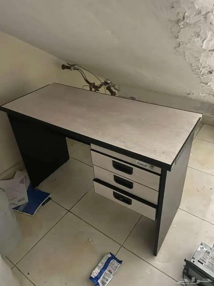 طاولة وكرسي دوار 0