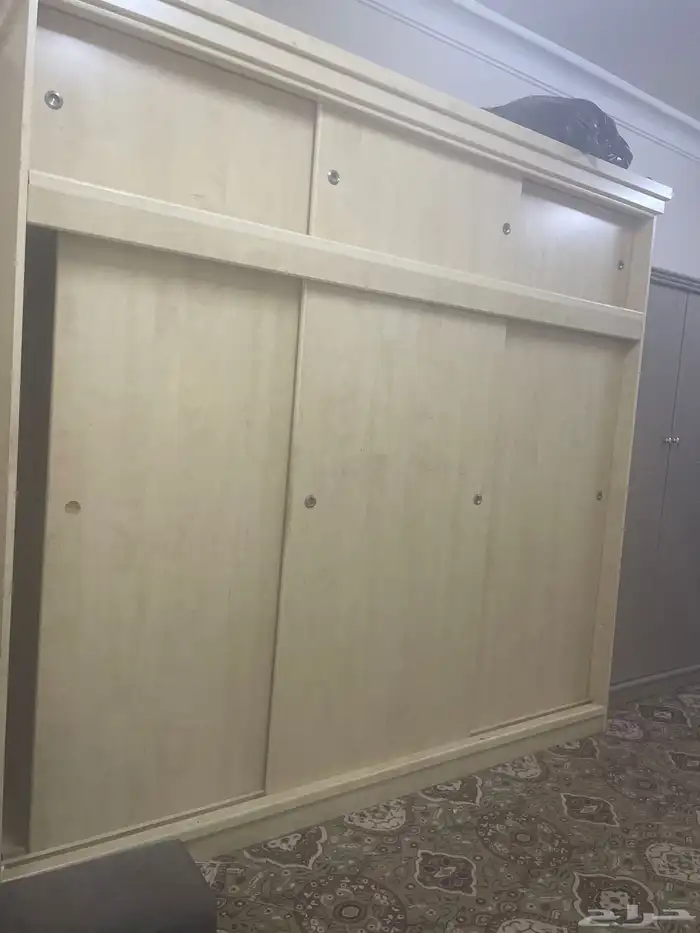 دولاب للبيع 1