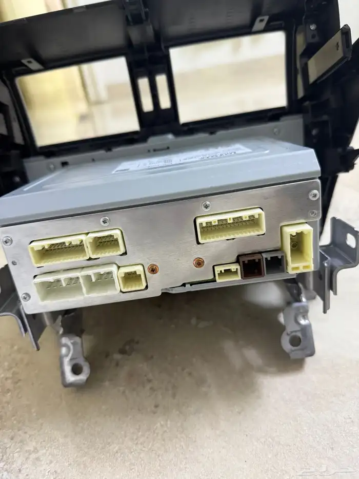 شاشه سياره برادو 2016 4