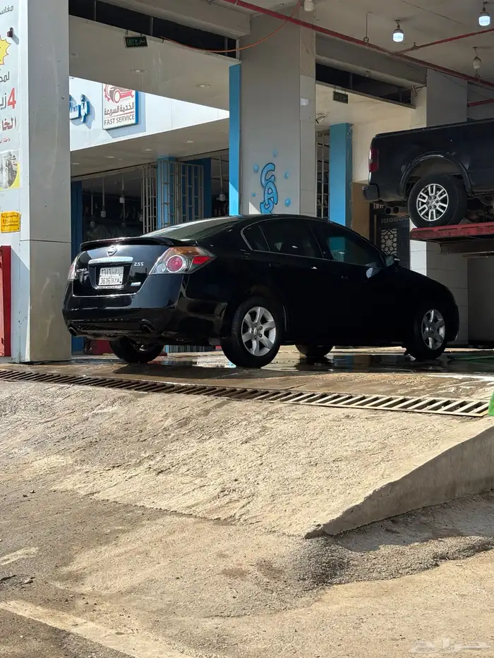 التيما للبيع 2009 نظيييف او البدل المناسب سياره عائليه 1