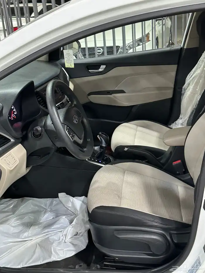 اكسنت 2020 ابيض محرك كبير 1.6 معرض(عبيد الرشيدي) 20