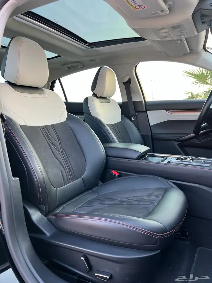 فورد تورس تيتانيوم (تم البيع). 28