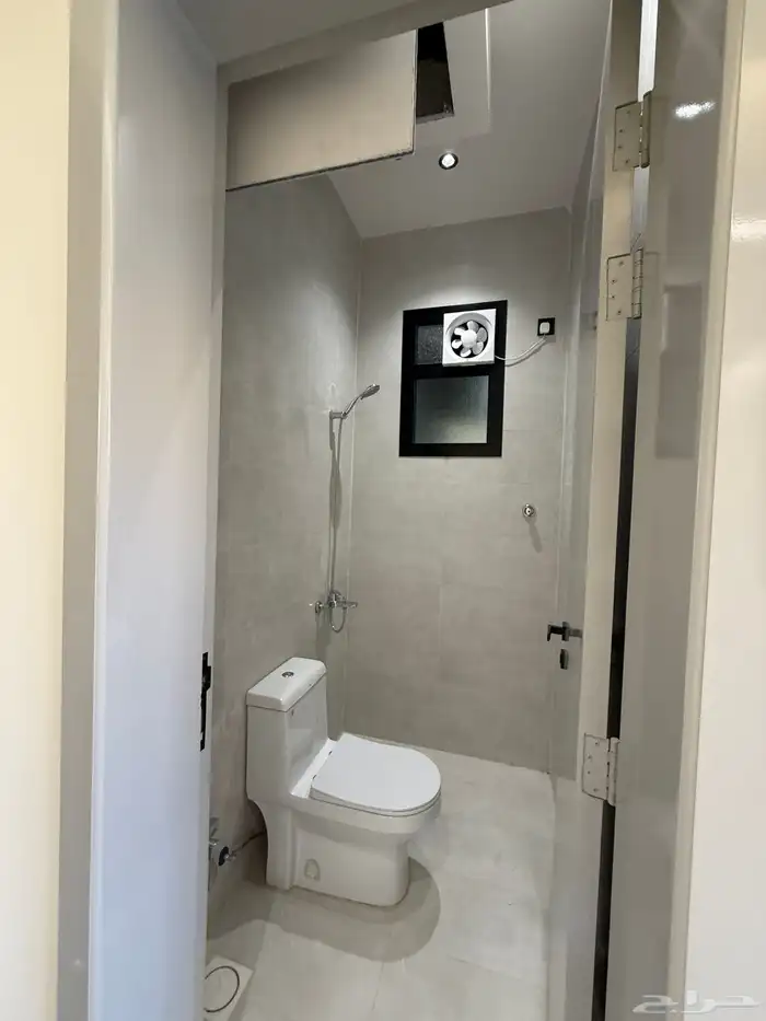 للبيع شقق ارضيه وعلويه بسعر صيدة ع برحه وسيعه بشمال الخميس 8