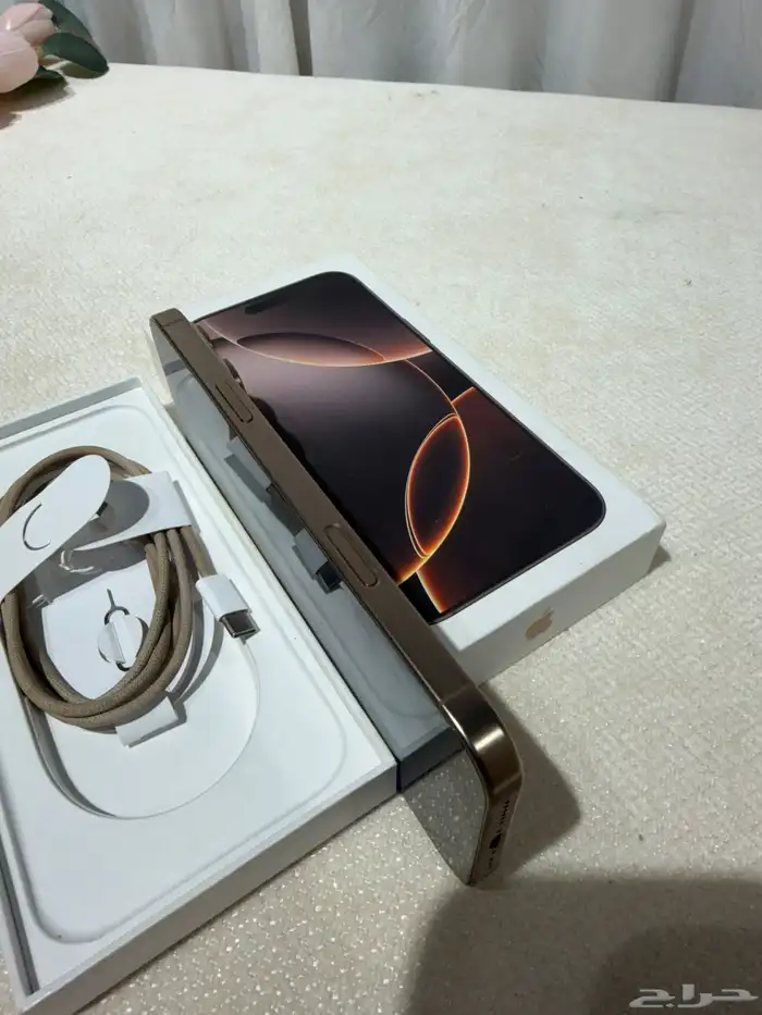 ايفون 16 برو ماكس 1