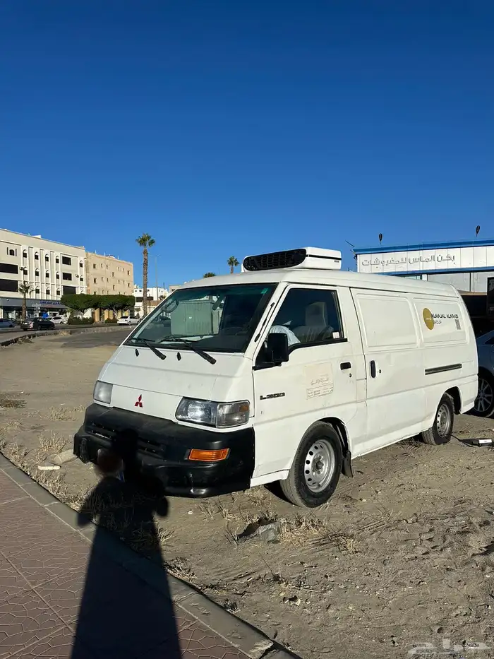 متسوبيشي L300 باص بضاعه ثلاجه للبيع 0