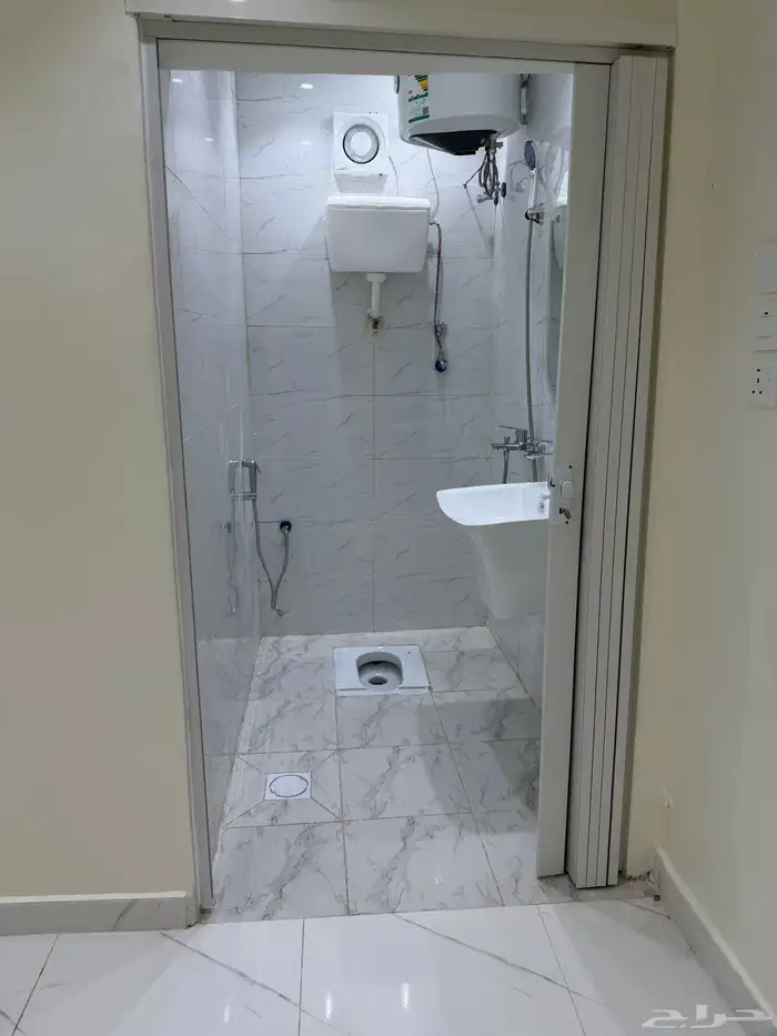 غرفتين للإيجار كل غرفة لحالها 5