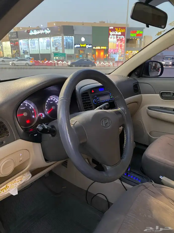 للبيع اكسنت 2011 8