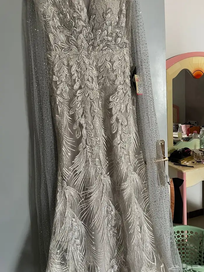 فستان سهرة حريمي رمادي فاتح 1