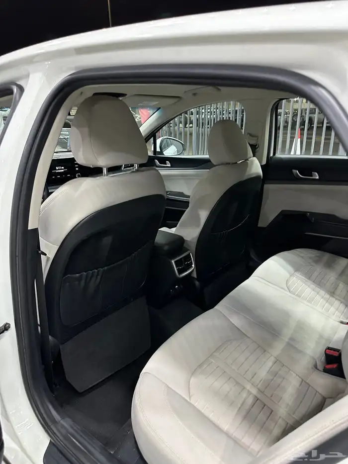 كيا K5 ستاندر 2022 لدى معرض(عبيد الرشيدي) 32