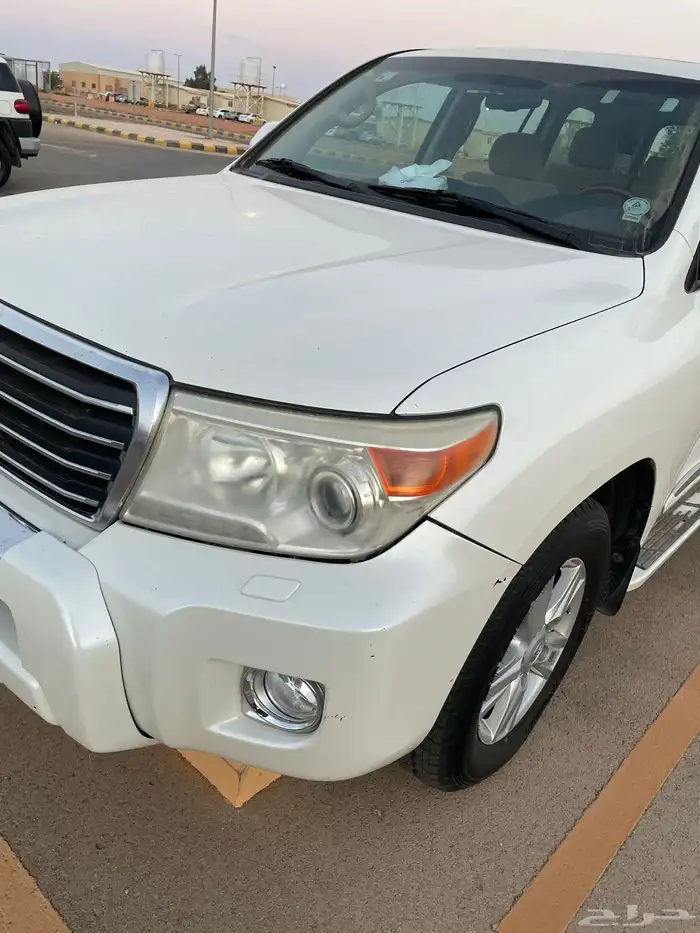 لاندكروزر 2013 فل كامل للبيع 5