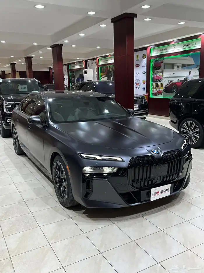 بي إم دبليو 760i 2023 2