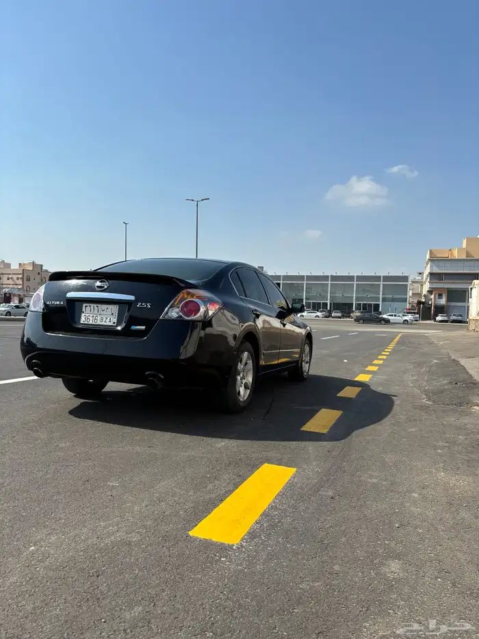 التيما للبيع 2009 نظيييف او البدل المناسب سياره عائليه 9