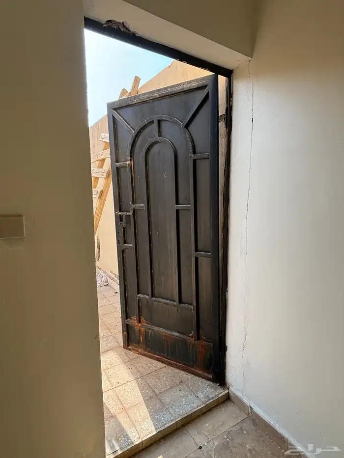 للايجار شقة في حي سلطانه 15