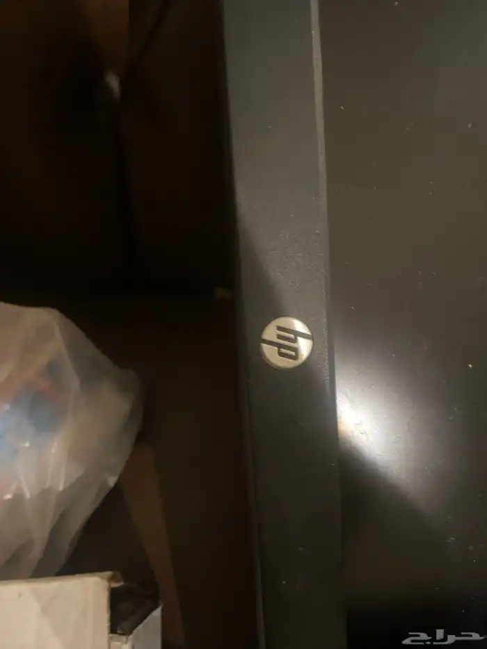 شاشه hp 31 بوصه تحتاج صيانه ماعرفش المشكله ال فيها 0