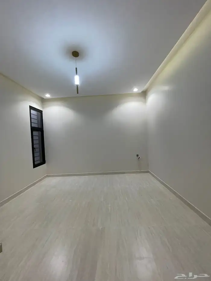 للبيع شقق ارضيه وشقق علويه من 430 الف حى المصيف 20