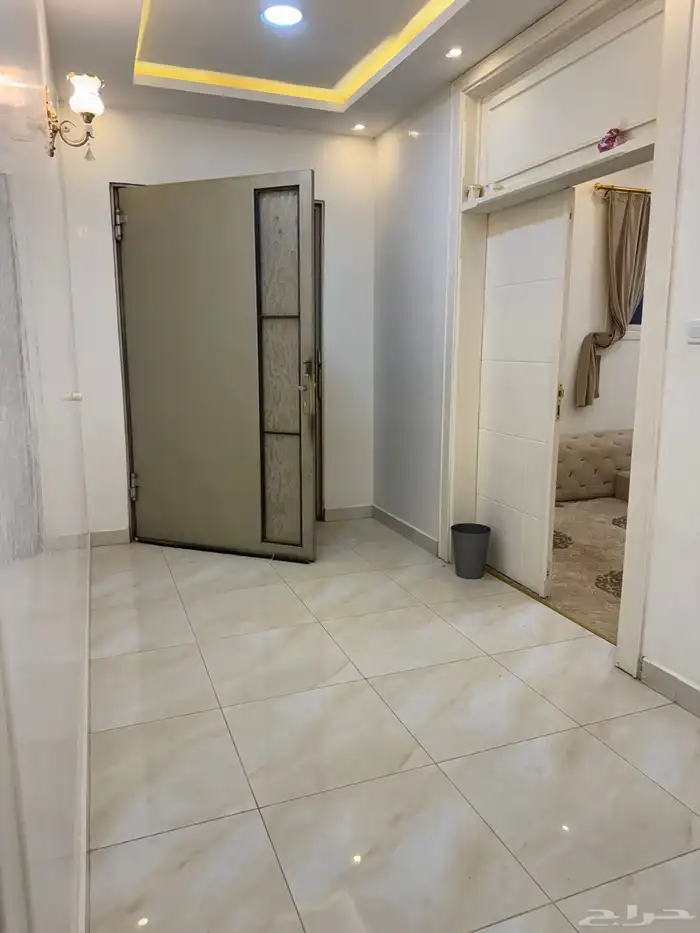 كامري بحي الروابي لتواصل   السعر 24 الف غير قابل ل 7