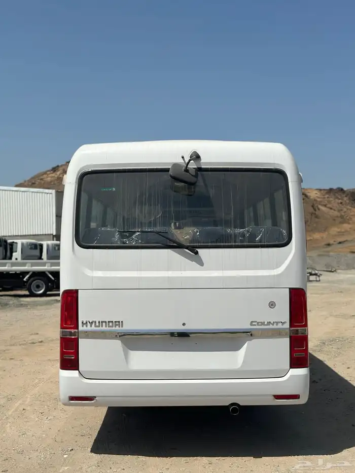 باص هيونداي 23 و 26 راكب 2023 1