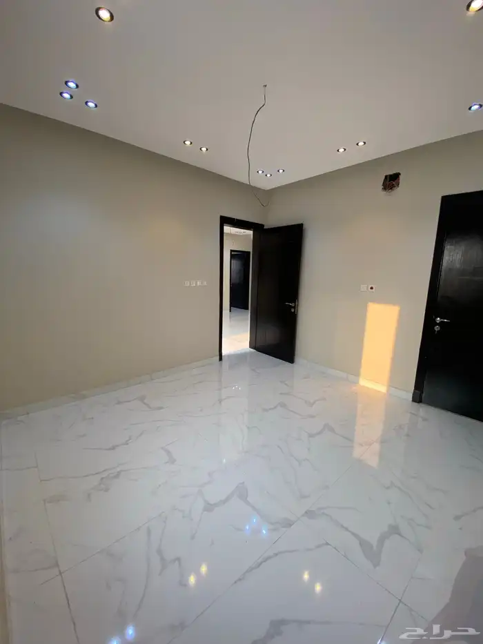 ملحق للبيع في حي النور 11