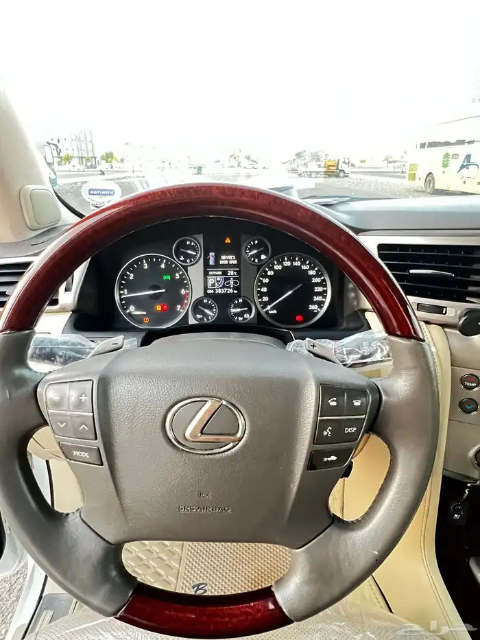 لكزس2014 24