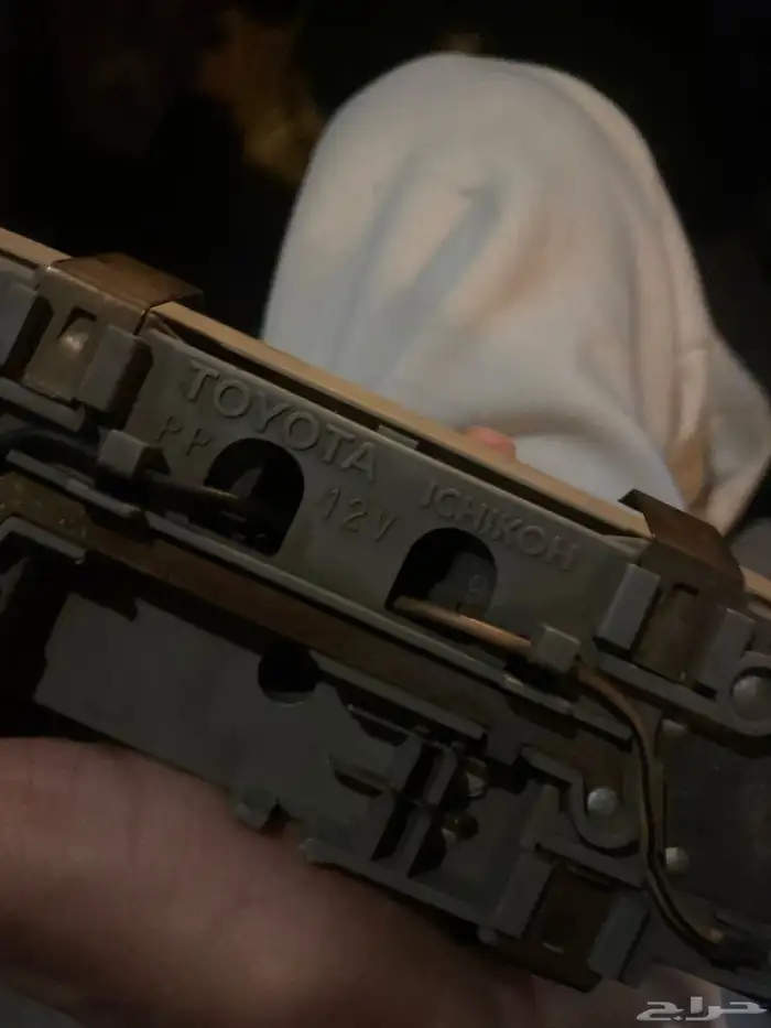 لمبة سقف كامري من موديل 98 الى 2002 اصلي وكاله 2