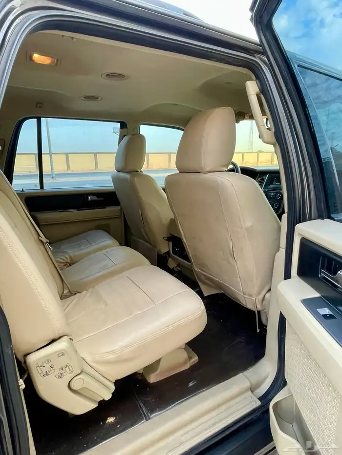 للبيع فورد اكسبيدشن طويل 2016 مالك اول بدون دبل 33