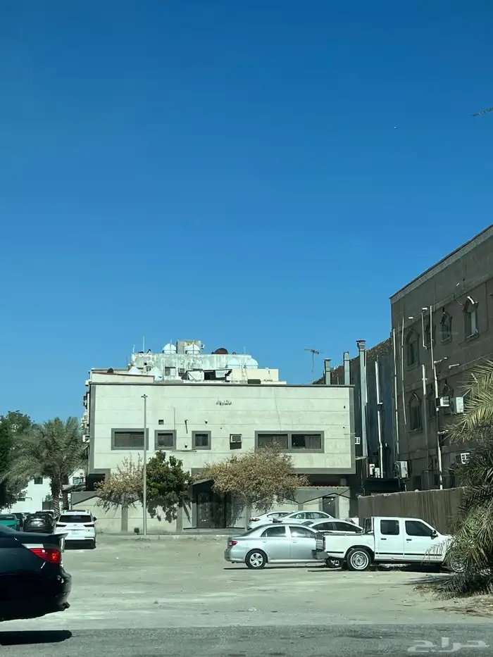 للبيع عمارة في الدمام حي المزروعية-من ثلاث شقق 3