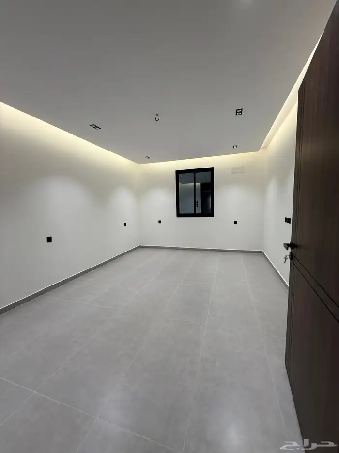 شقق علويه 6 غرف بتصميم فندقي قرب ممشي الراقي -بسعر 560الف 14