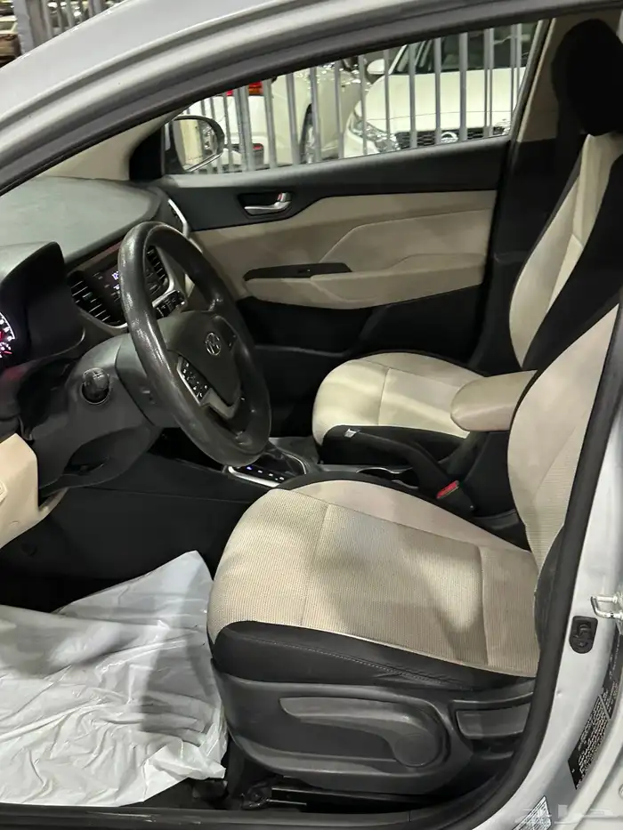 اكسنت 2020 فضي محرك 1.6 لدى معرض(عبيد الرشيدي) 19