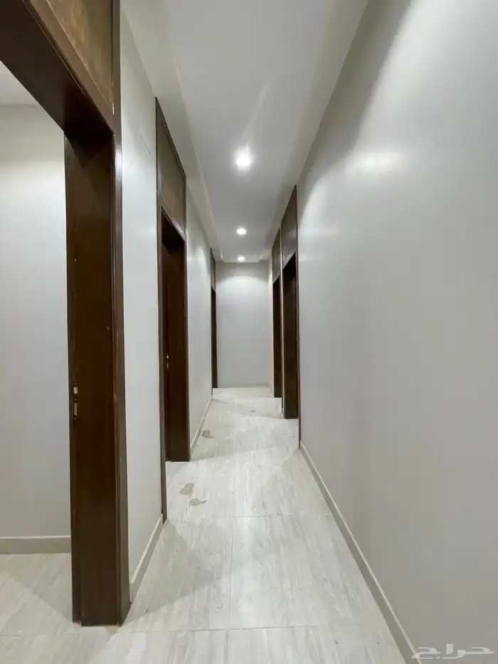 للبيع شقق ارضيه وشقق علويه من 430 الف حى المصيف 32