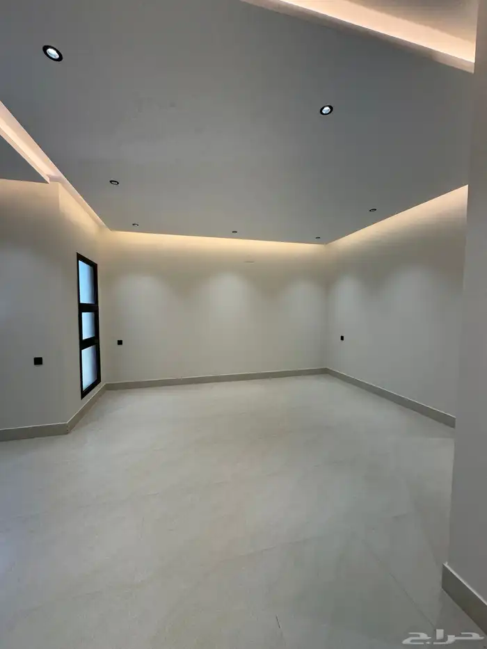 للبيع شقق تمليك علوي مع ملحق خاص خميس مشيط حي الحسام 6