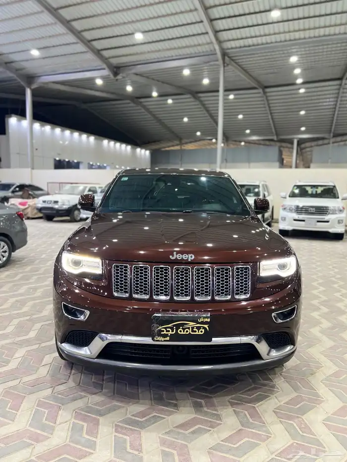 جيب شيروكي جراند 2015 فل كامل سعودي ماشي 139 الف 0