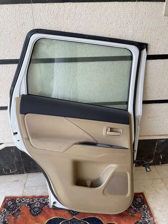 ديكورات ابواب ميتسوبيشي اوتلاندر 2020 14